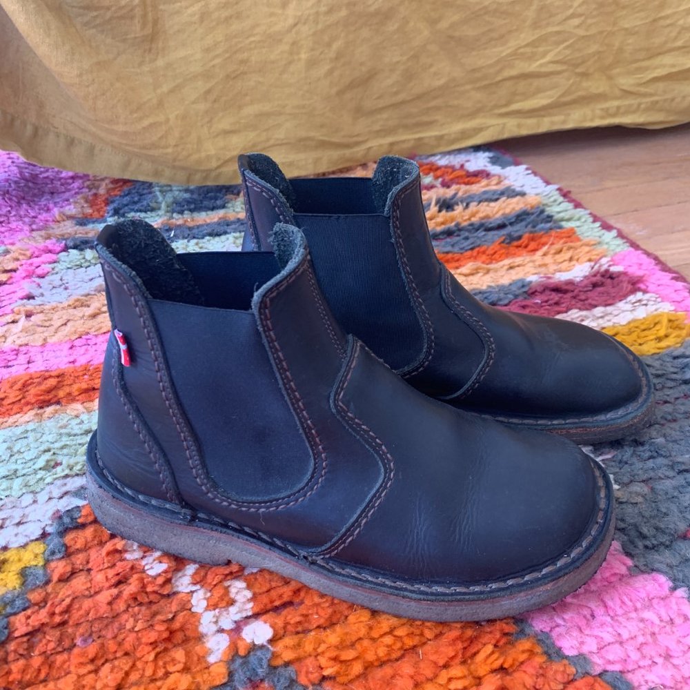 Duckfeet Roskilde chelsea boots 41 Black. Great looking.